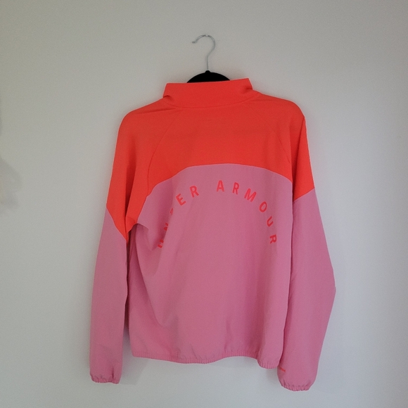 Under Armor top - Picture 6 of 6